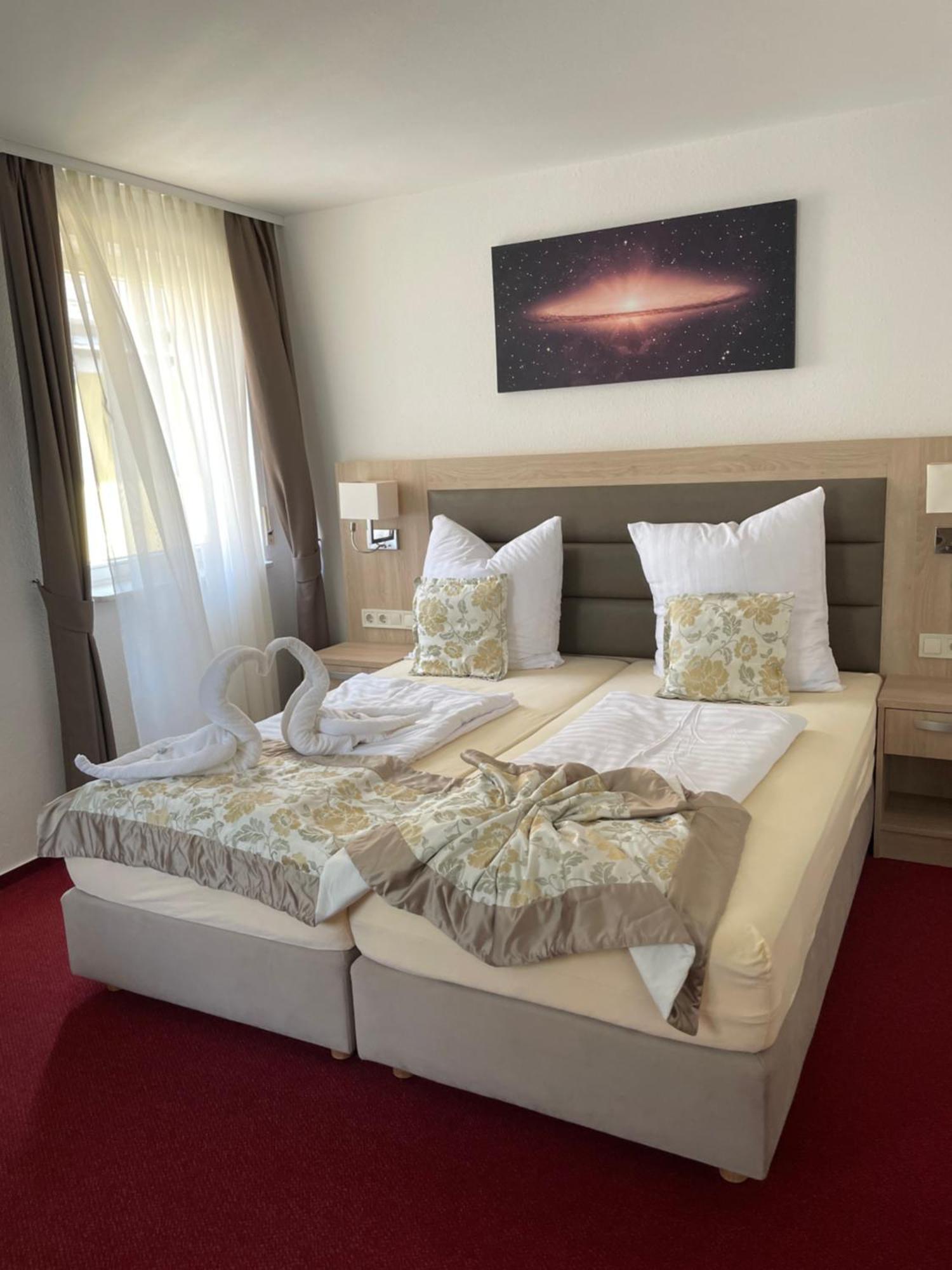 Hotel Sonne Вайнгартен Екстериор снимка